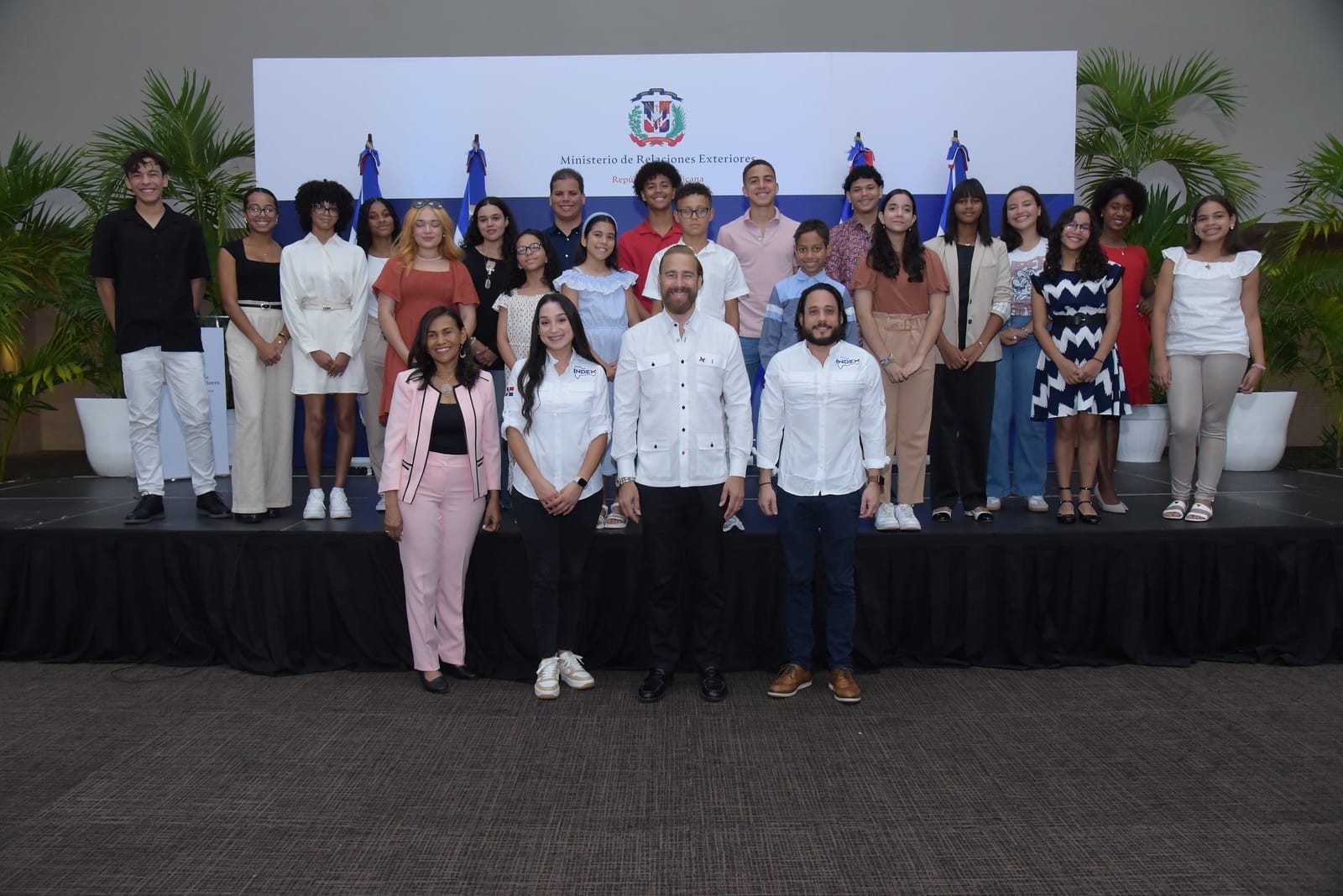 Mirex Rd INDEX reconoce estudiantes dominicanos por sus logros académicos y ...